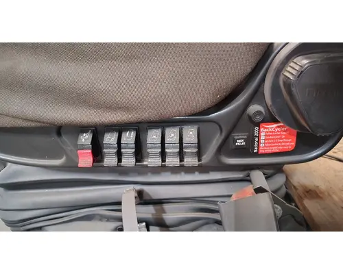 VOLVO VNL Seat, Front