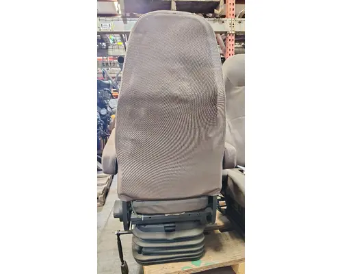 VOLVO VNL Seat, Front