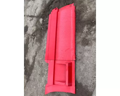 VOLVO VNL Side Fairing