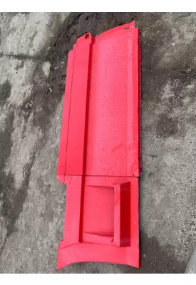 VOLVO VNL Side Fairing