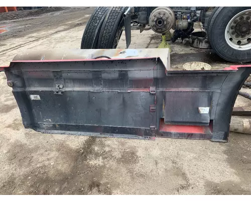 VOLVO VNL Side Fairing