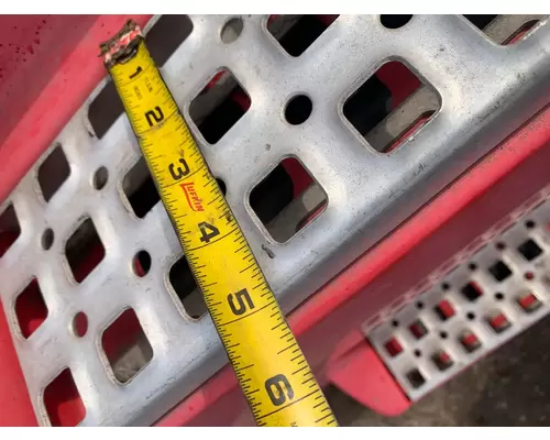 VOLVO VNL Side Fairing