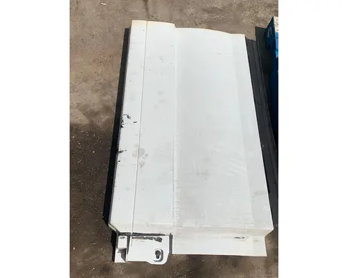 VOLVO VNL Side Fairing