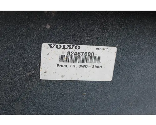 VOLVO VNL Side Fairing