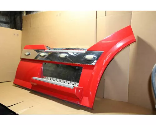 VOLVO VNL Side Fairing