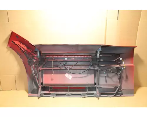 VOLVO VNL Side Fairing