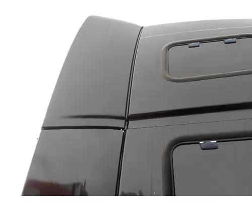 VOLVO VNL Side Fairing