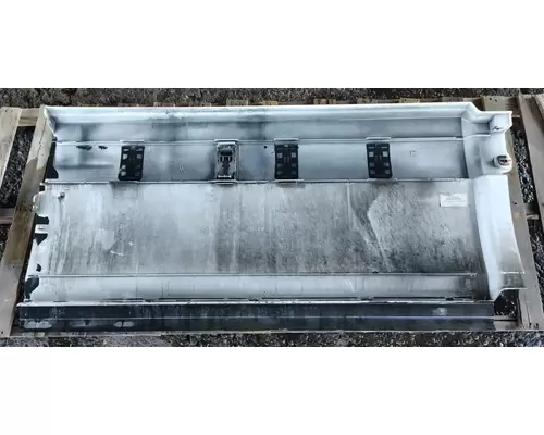 VOLVO VNL Side Fairing