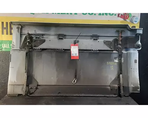 VOLVO VNL Side Fairing