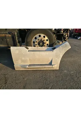 VOLVO VNL Side Fairing