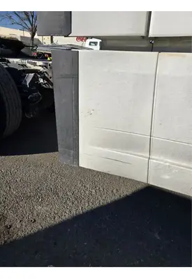 VOLVO VNL Side Fairing