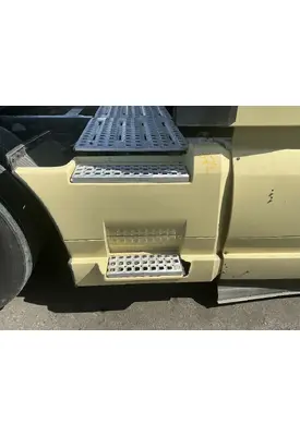 VOLVO VNL Side Fairing