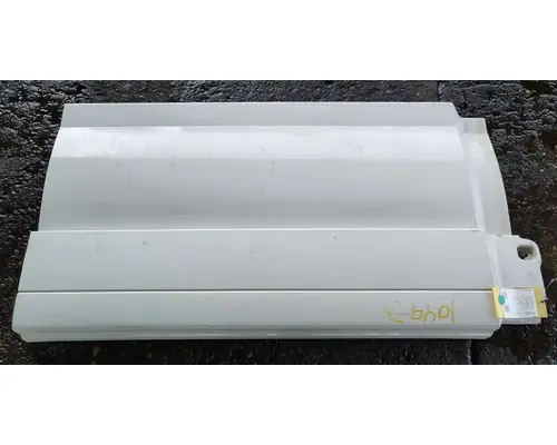 VOLVO VNL Side Fairing