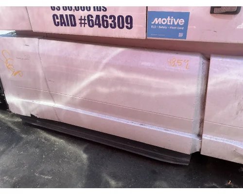 VOLVO VNL Side Fairing
