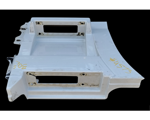 VOLVO VNL Side Fairing