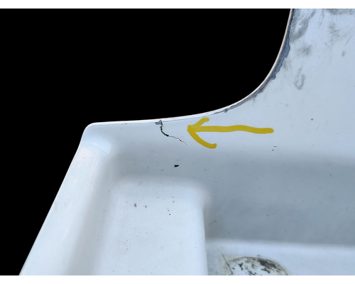 VOLVO VNL Side Fairing