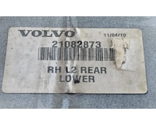 VOLVO VNL Side Fairing