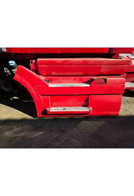 VOLVO VNL Side Fairing