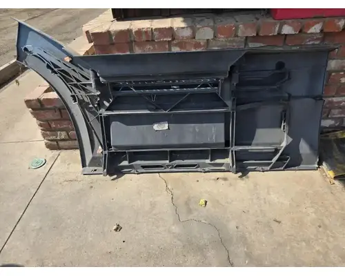 VOLVO VNL Side Fairing