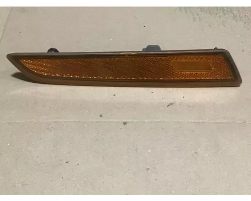 VOLVO VNL Side Marker Lamp, Rear