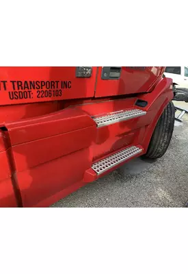 VOLVO VNL Skirt