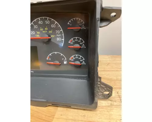 VOLVO VNL Speedometer Head Cluster