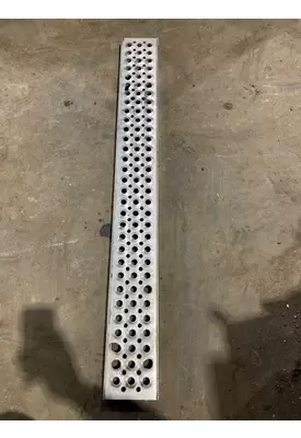 VOLVO VNL Step