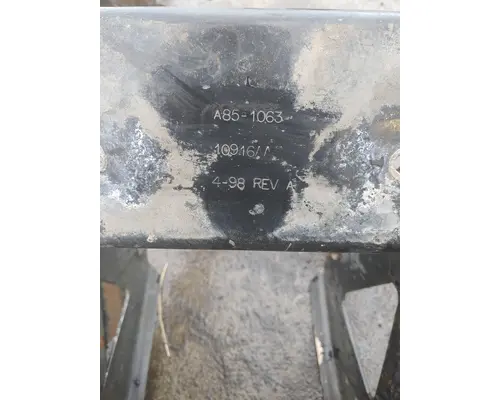 VOLVO VNL Step
