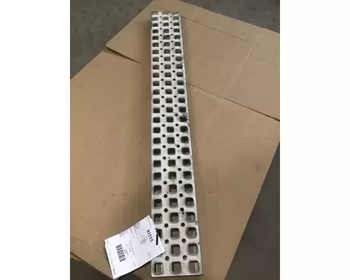 VOLVO VNL Step