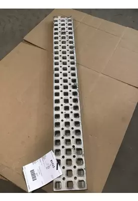 VOLVO VNL Step