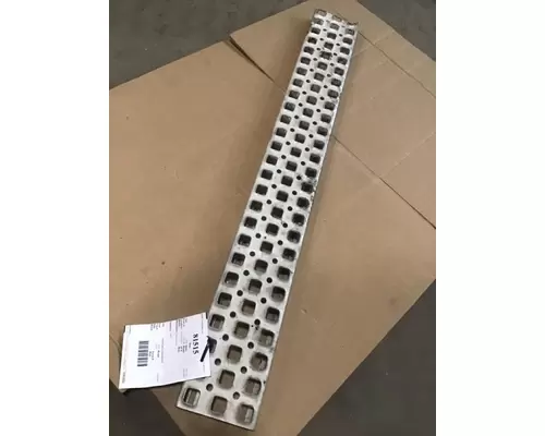 VOLVO VNL Step