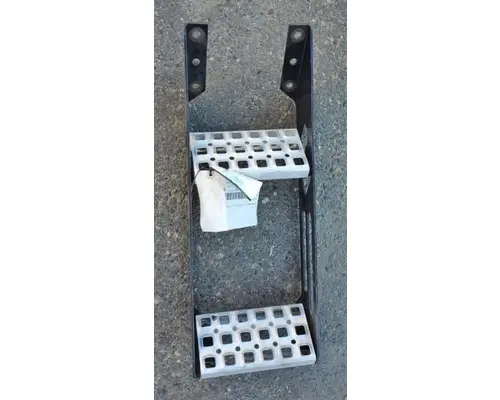 VOLVO VNL Strut