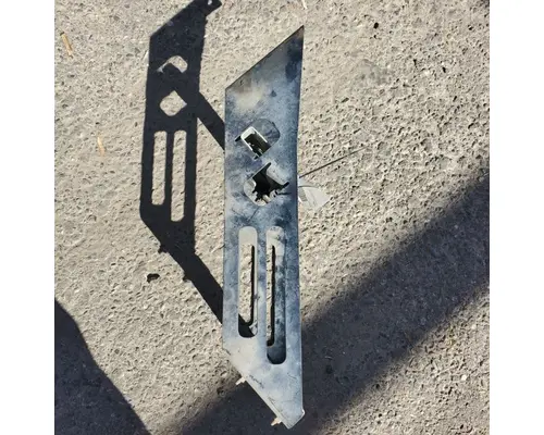 VOLVO VNL Strut