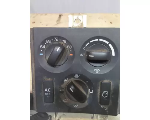 VOLVO VNL TEMPERATURE CONTROL