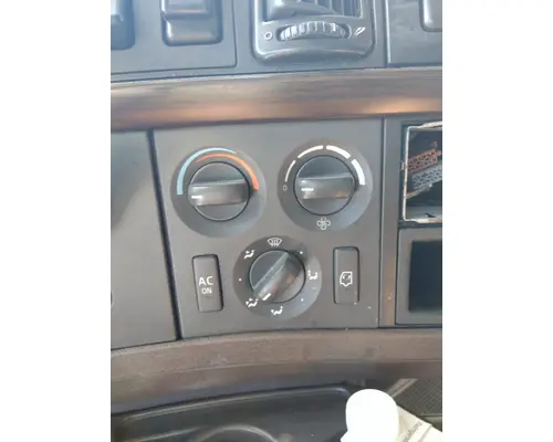 VOLVO VNL TEMPERATURE CONTROL