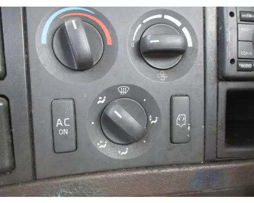 VOLVO VNL TEMPERATURE CONTROL