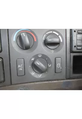 VOLVO VNL TEMPERATURE CONTROL