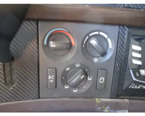VOLVO VNL TEMPERATURE CONTROL
