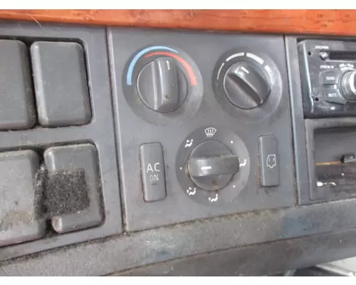 VOLVO VNL TEMPERATURE CONTROL