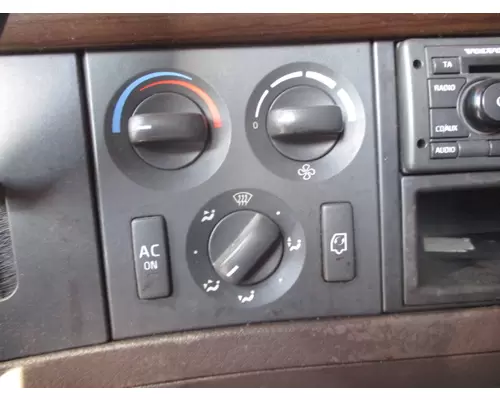 VOLVO VNL TEMPERATURE CONTROL