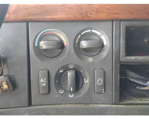 VOLVO VNL TEMPERATURE CONTROL