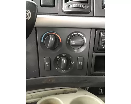 VOLVO VNL TEMPERATURE CONTROL