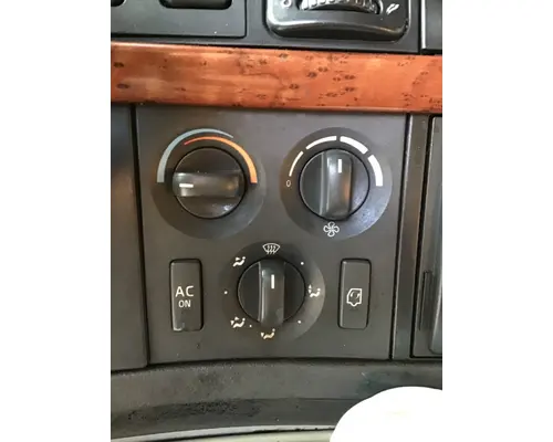 VOLVO VNL TEMPERATURE CONTROL
