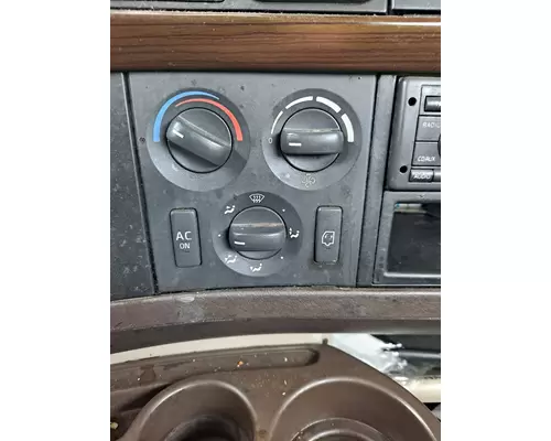 VOLVO VNL TEMPERATURE CONTROL