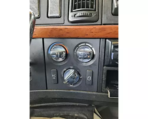 VOLVO VNL TEMPERATURE CONTROL