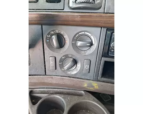 VOLVO VNL TEMPERATURE CONTROL