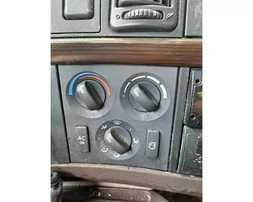 VOLVO VNL TEMPERATURE CONTROL