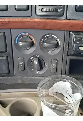 VOLVO VNL TEMPERATURE CONTROL