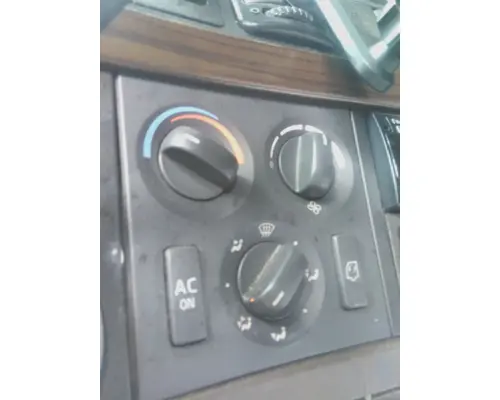 VOLVO VNL TEMPERATURE CONTROL