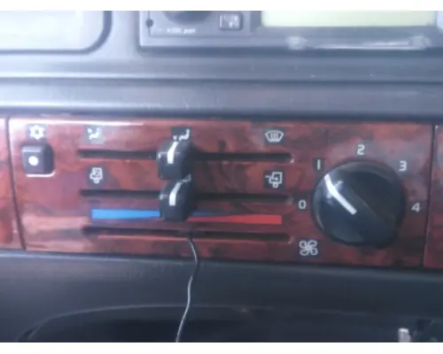 VOLVO VNL TEMPERATURE CONTROL